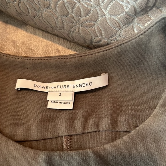 🔶🔹Gorgeous DVF sleeveless midi dress size 2 - zips on both sides 🔹🔶 - Picture 7 of 12